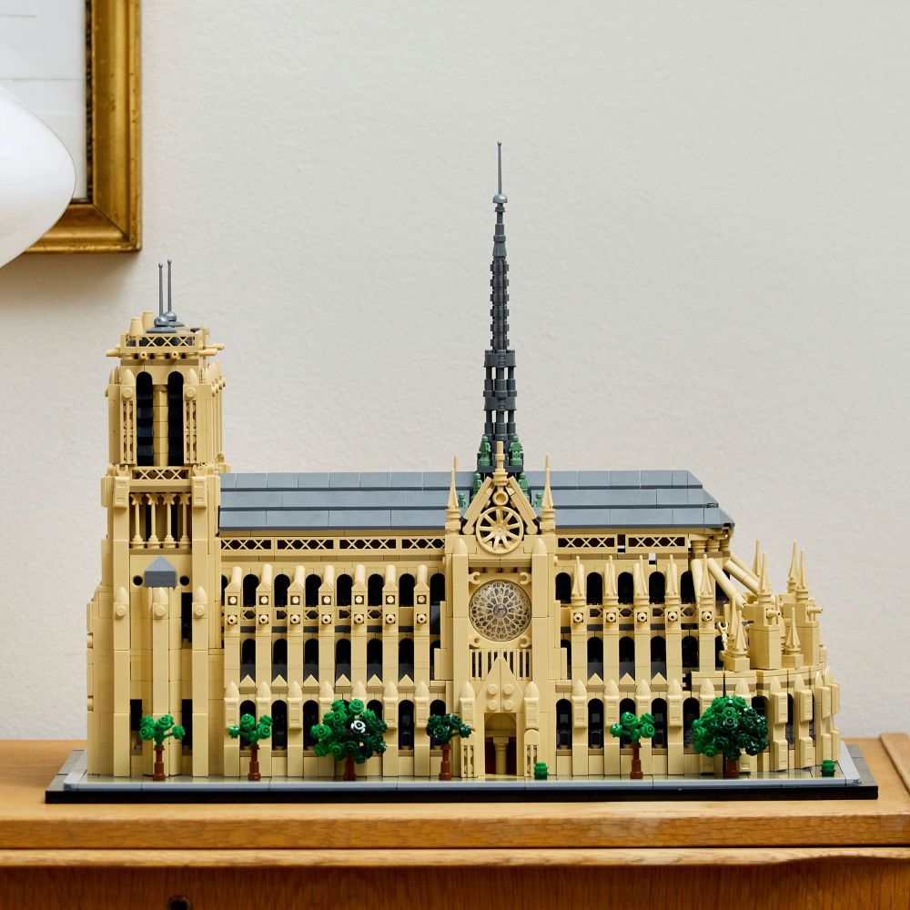 Купить Конструктор Нотр-Дам-де-Пари LEGO Architecture 21061 ➜ Курьерская  доставка по Одессе. ➜ Доставка по Украине. ☎ 0 (800) 330-070, (099)  33-507-12