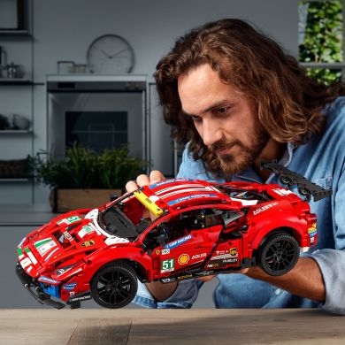 Конструктор LEGO Technic Ferrari 488 GTE AF Corse 51 1677 деталей 42125