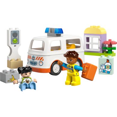 Конструктор Скорая помощь и водитель LEGO DUPLO Town 10447