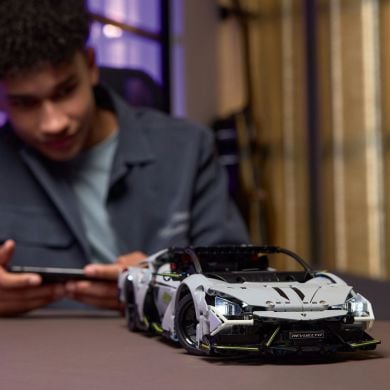 Конструктор Суперкар Lamborghini Revuelto LEGO TECHNIC 42214