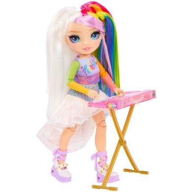 Лялька RAINBOW HIGH серії Junior High Rockband АМАЯ (з аксес.) 565772