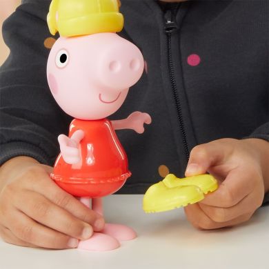 Игровой набор PEPPA FIGURINES серии Модное приключение ОДЕГИ ПЕППУ G0331