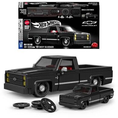Коллекционный конструктор серии Speed ​​Chevy '83 Silverado от Mattel Brick Shop JKG42
