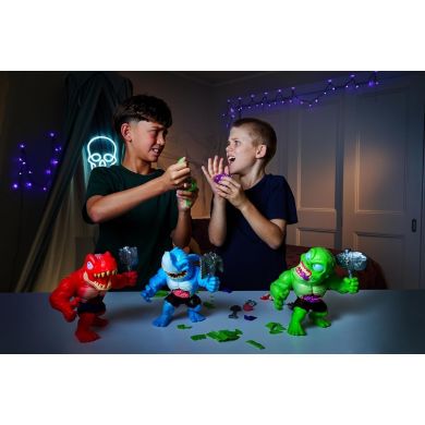 Игрушка в наборе с аксессуарами Horror House-Large Shark/Большой Дом Ужасов Акула Smashers 74124D