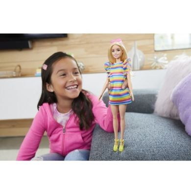 Кукла Barbie Модница с брекетами в полосатом платье HPF73