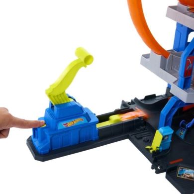 Гараж с мега петлей Hot Wheels JBM74