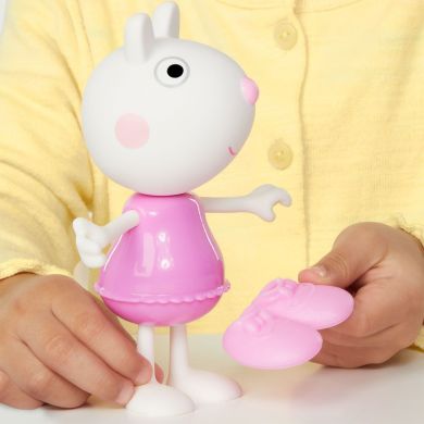 Игровой набор PEPPA FIGURINES серии Модное приключение ОДЕЖДЫ СЮЗИ G0330