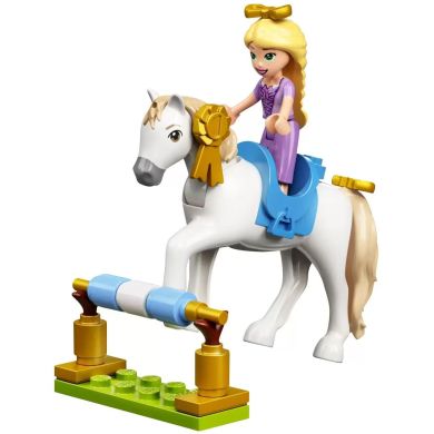 Конструктор Королівські стайні Белль і Рапунцель LEGO Disney Princess 239 деталей 43195