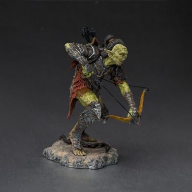 Статуэтка LORD OF THE RINGS Archer Orc Statue Art 16 см WBLOR42921-10