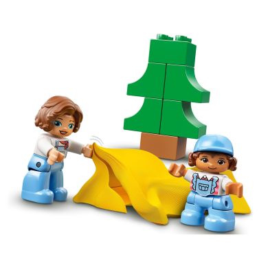Конструктор Семейный кемпинг LEGO DUPLO 30 деталей 10946