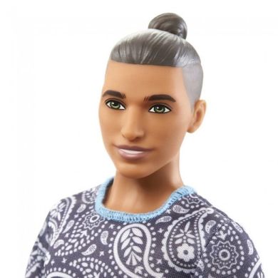 Кукла Кен Модник в футболке с узором пейсли Barbie HPF80