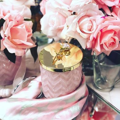 Свеча розовая аромат розы+шарф и крышка с розовой розой Cote noire HCG04