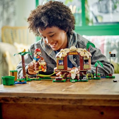 Конструктор LEGO Super Mario Дом на дереве Донки Конг. Дополнительный набор 555 деталей 71424