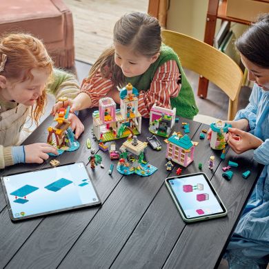 Конструктор Замок принцессы и королевские любимцы LEGO Disney Princess 43267