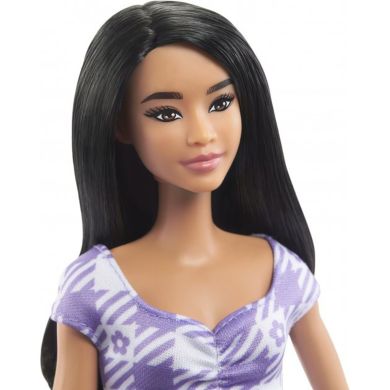 Кукла Barbie Барби Модница в нежном платье с фигурным вырезом HJR98
