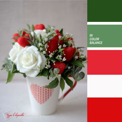 Букет из мыла клубника и белые розы Green boutique 60