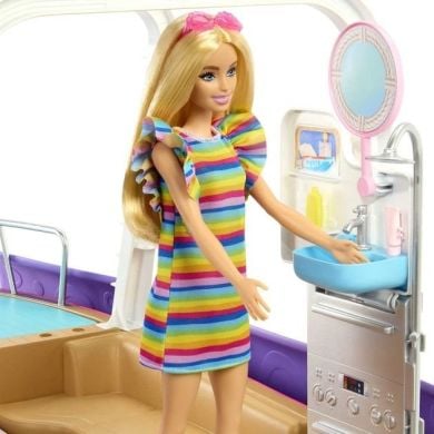 Ігровий набір Катер мрії Barbie HJV37