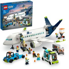 Конструктор Пассажирский самолет LEGO City 913 деталей 60367