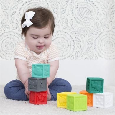 Розвиваючі силіконові кубики Порахуй тварин Infantino 206711