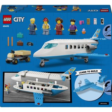 Конструктор Пасажирський літак Lego City 60492