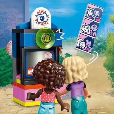 Конструктор Парикмахерская и магазин аксессуаров LEGO Friends 42662
