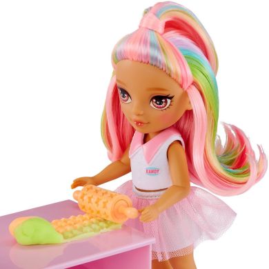 Игровой набор с куклой RAINBOW HIGH серии Littles КОНДИТЕРСКАЯ КЕНДИ (с аксес.) 522058