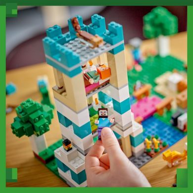 Конструктор LEGO Minecraft Скриня для творчості 4.0 605 деталей 21249