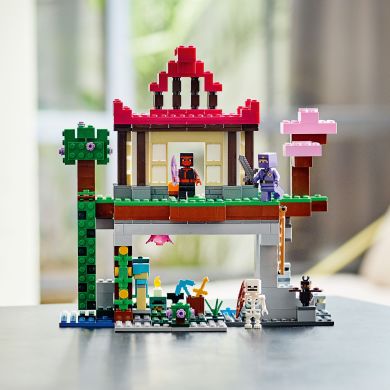 Конструктор Тренировочная база Lego Minecraft 21183