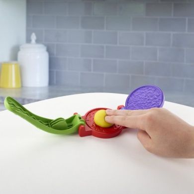Набор для творчества с пластилином Play-Doh Любимые блюда E6686