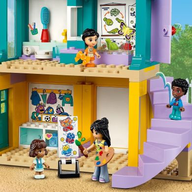 Конструктор Детский сад Хартлейк-Сити LEGO Friends 42636