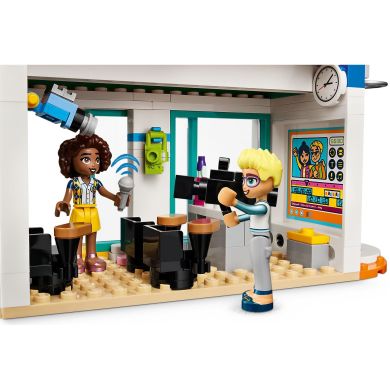 Конструктор LEGO Friends Хартлейк-Сіті: міжнародна школа 985 деталей 41731