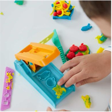 Набор для творчества с пластилином Фабрика веселья Play-Doh F8805