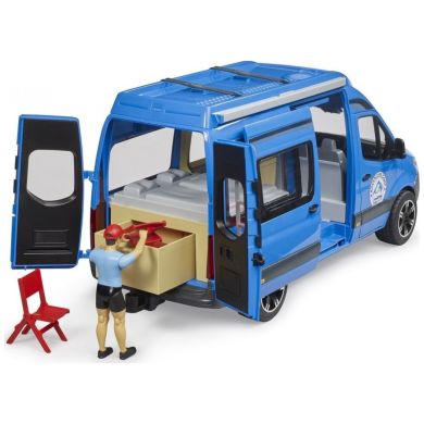 Набор игрушечных. Кемпер Mercedes-Benz Sprinter с фигуркой и аксессуарами 02684