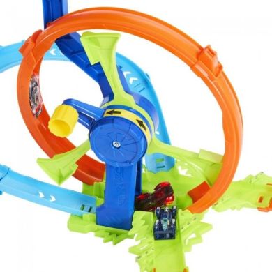 Игровой набор Гонки на виражах Hot Wheels JBX65