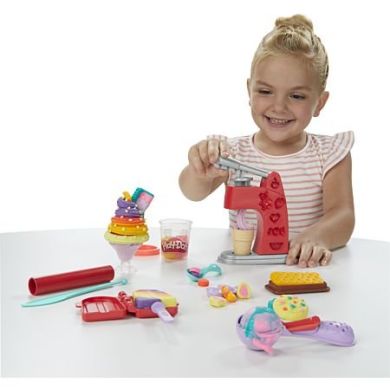 Набір для створення морозива з масою для ліплення Play-Doh F3614