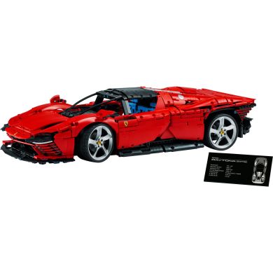Конструктор Ferrari Daytona SP3 LEGO TECHNIC 3778 деталей 42143