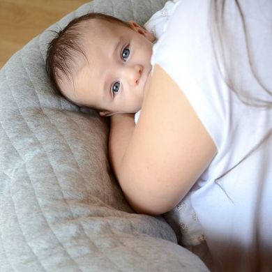 Подушка для беременных и кормящих мам Beaba серая 508172