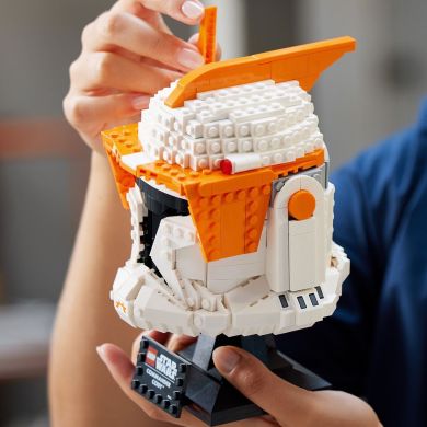 Конструктор Шлем командора клонов Коди LEGO Star Wars 766 деталей 75350