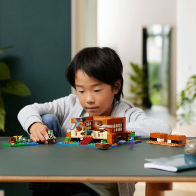 Конструктор Будинок у формі жаби LEGO Minecraft 21256