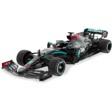 Автомобиль на радиоуправлении Mercedes-AMG F1 W11 EQ Performance 1:18, черный, 2.4МГц Jamara 402107