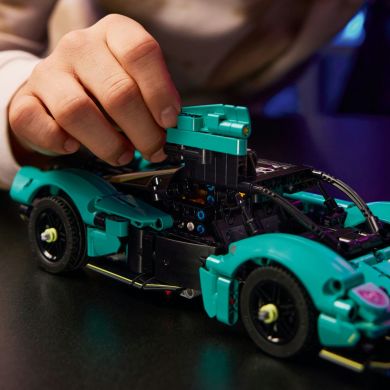 Конструктор Aston Martin Valkyrie LEGO Technic 42208
