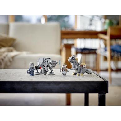 Конструктор LEGO Star Wars TM Мікрофайтери: AT-AT проти таунтауна 205 деталей 75298