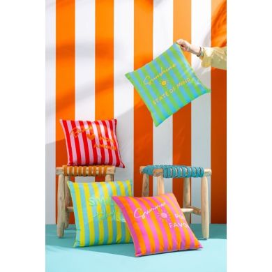 Подушка SUNSHINE/SMILE (45x45x15 см) J-LINE 61424
