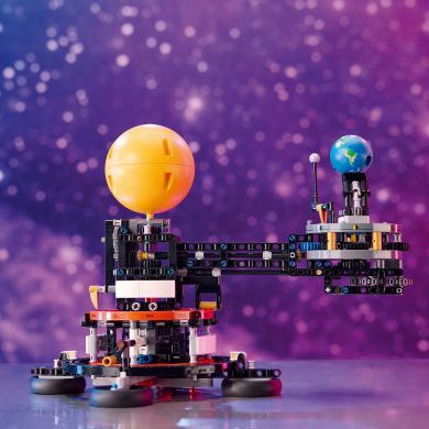 Конструктор Земля та Місяць на орбіті LEGO TECHNIC 42179