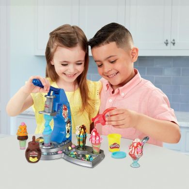 Игровой набор Hasbro Play-Doh Мороженое с глазурью E6688