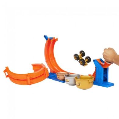 Игровой набор Петли и трюки серии Соревнования за кубок Monster Trucks Hot Wheels JBX64