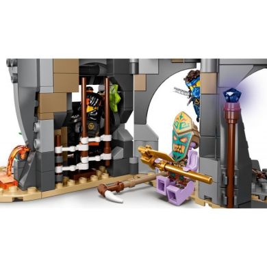 Конструктор LEGO Ninjago Деревня Хранителей 632 детали 71747