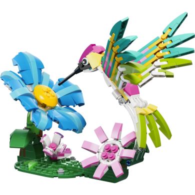Конструктор LEGO Creator Дикие животные: красочный колибри 31384