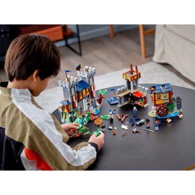 Конструктор Середньовічний замок LEGO Creator 1426 деталей 31120