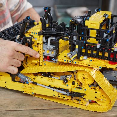 Конструктор Бульдозер Cat із керуванням з додатка LEGO TECHNIC 42131